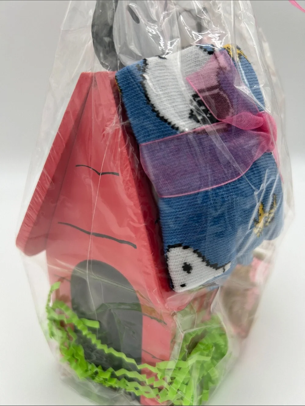 Snoopy Gift Set Perpetual Calendar, Pair of Socks, Post-it Note &Hand Sanitizer
